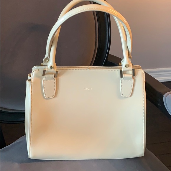 Carpisa Handbags - 🌼2 for $10 Carpisa Purse Made in Italy